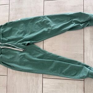 Vuori Women’s green size XXS Performance Joggers